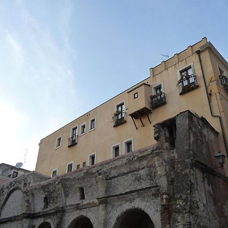 Aldebaran Centro Storico Villa กาญารี ภายนอก รูปภาพ